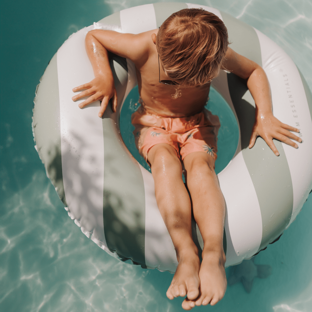 Groen-witte-zwemband-essence-90-cm-1