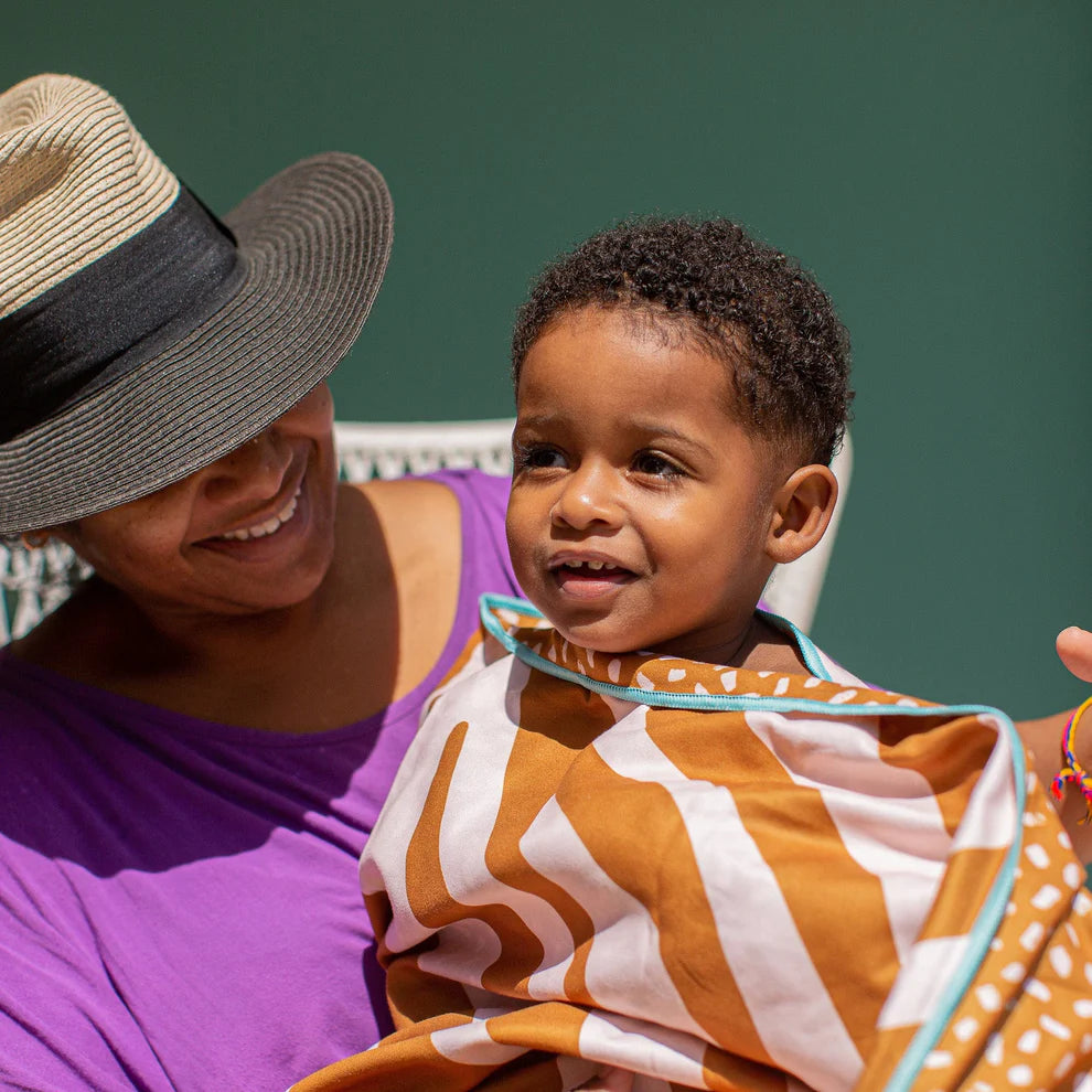 Strandlaken Microvezel - Oranje/Wit - Vibrant Stripes - 135 x 65 cm