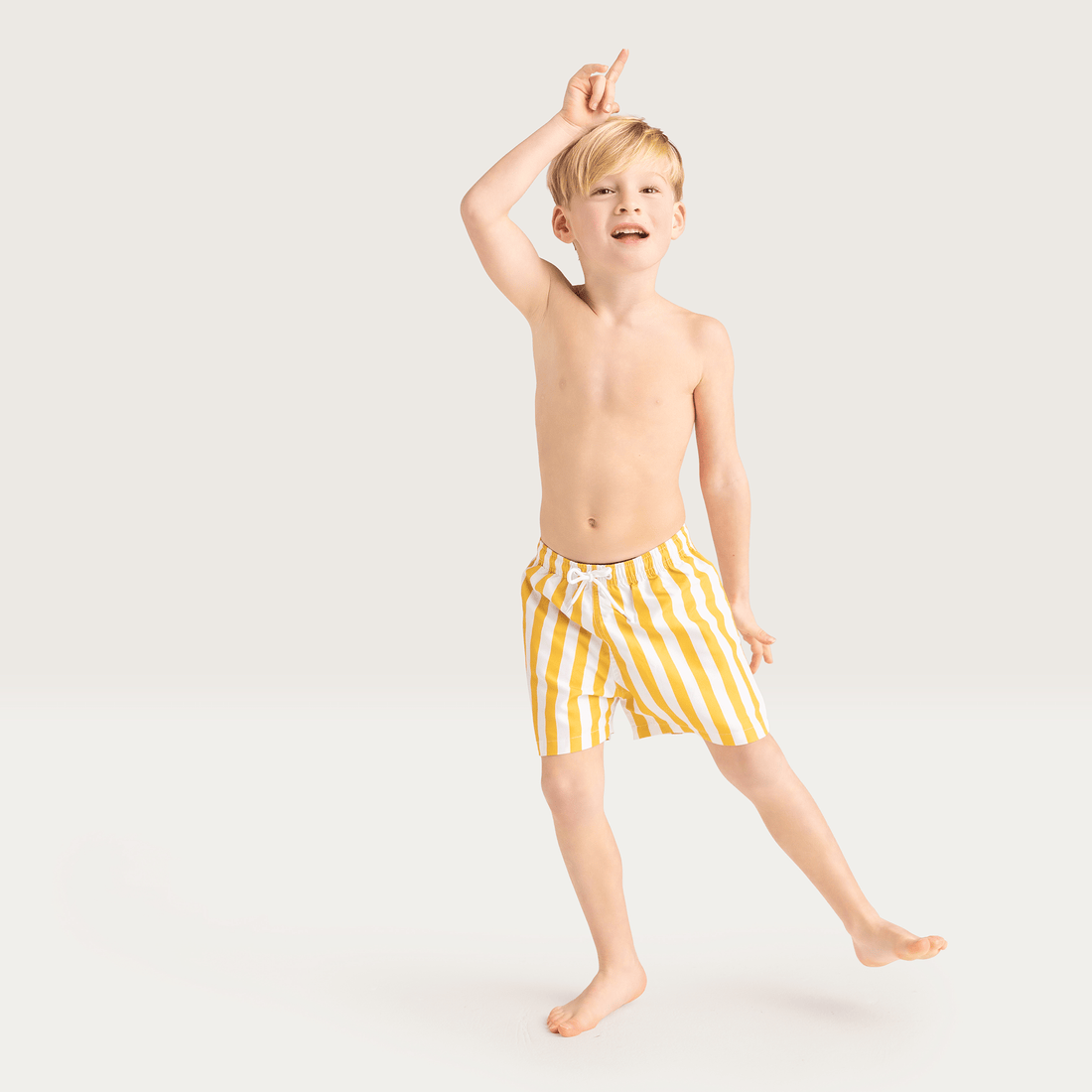 UV-zwemshort-jongens-geel-wit-gestreept-swim-essentials-1