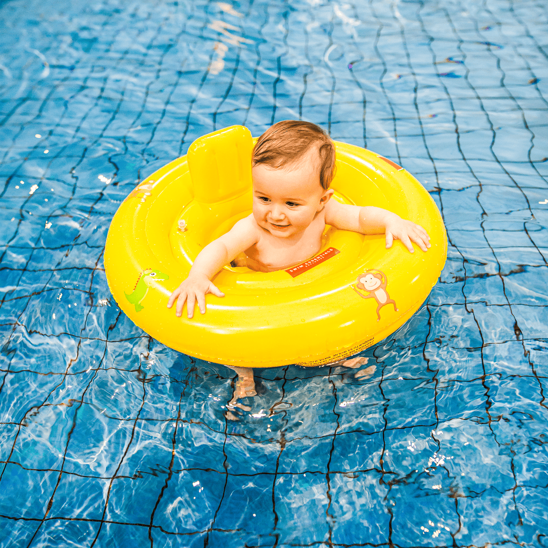 baby-float-geel-swim-essentials-1
