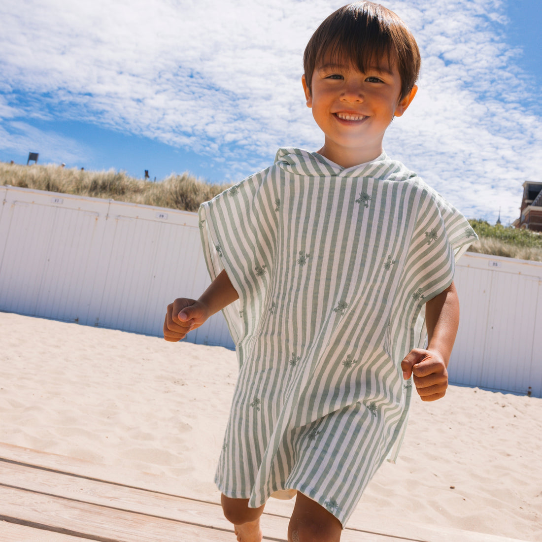swim-essentials-crabby-green-poncho-1