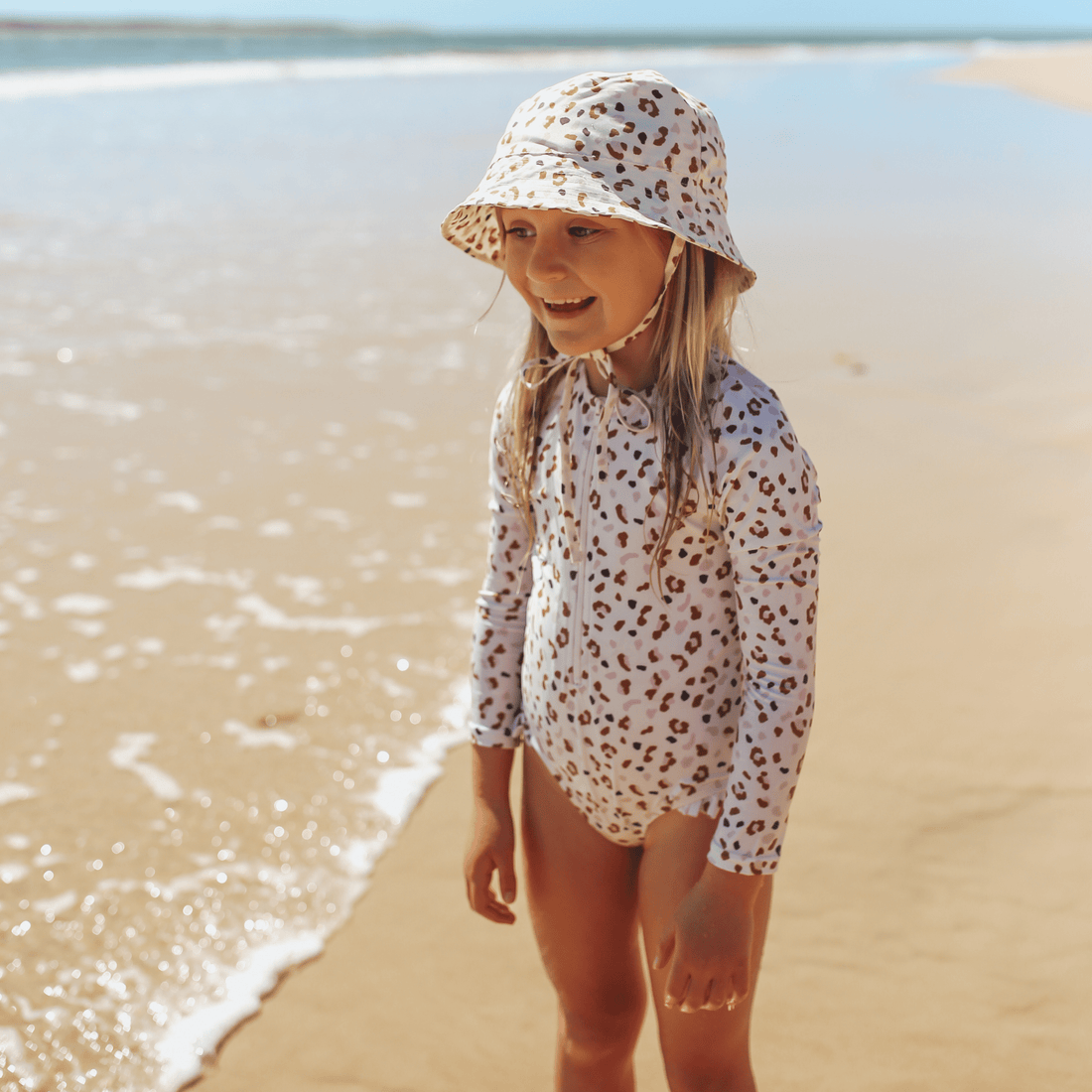 cappello-estivo-bambino-kaki-a-stampa-panter-swim-essentials-2