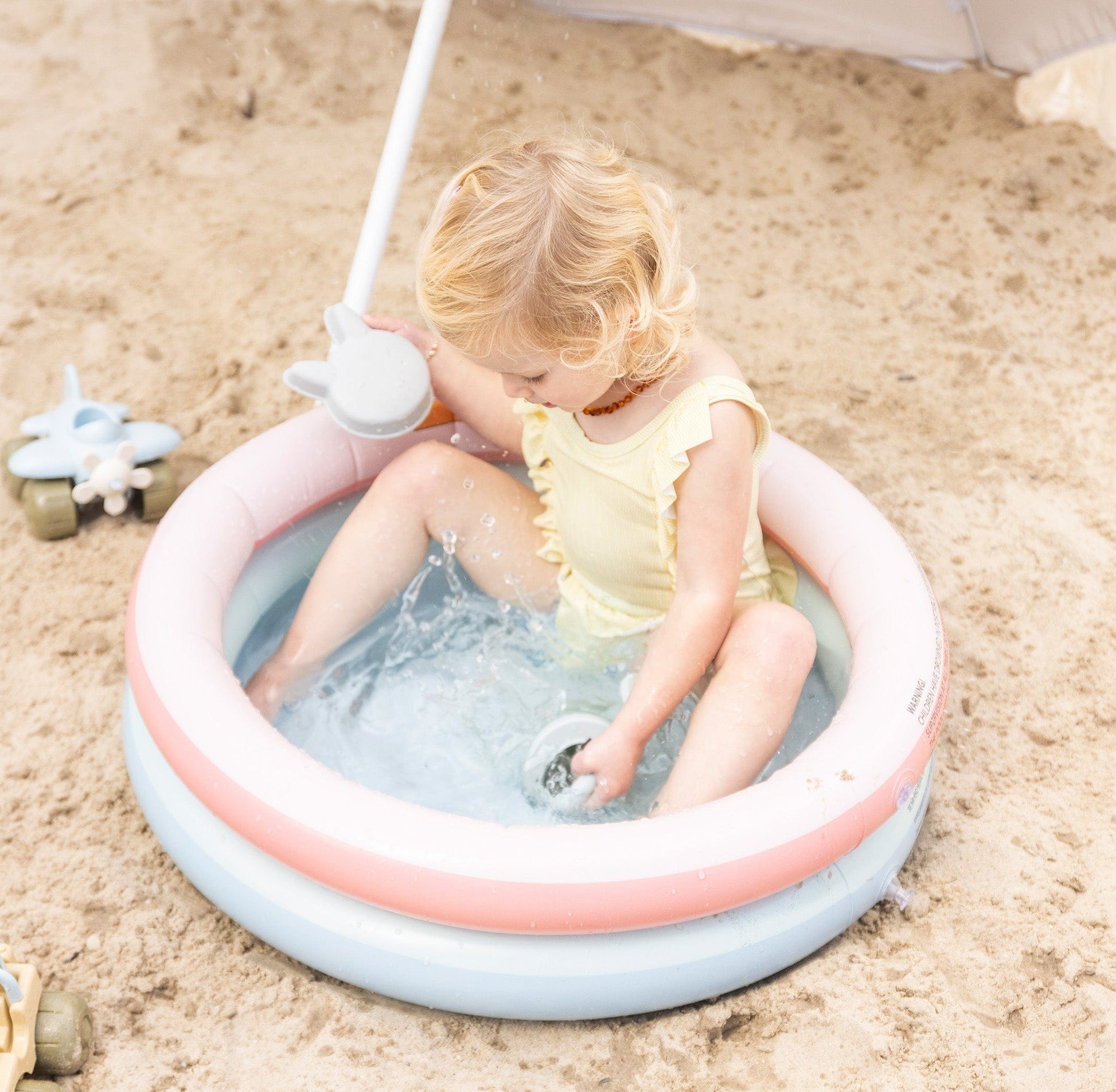 baby-zwembad-regenboog-60-cm-swim-essentials-4