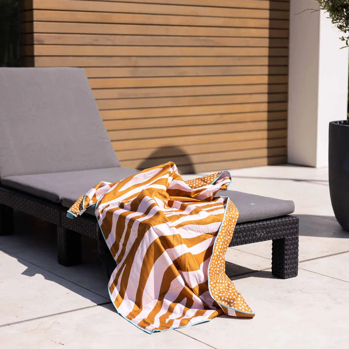 Strandlaken Microvezel - Oranje/Wit - Vibrant Stripes - 135 x 65 cm