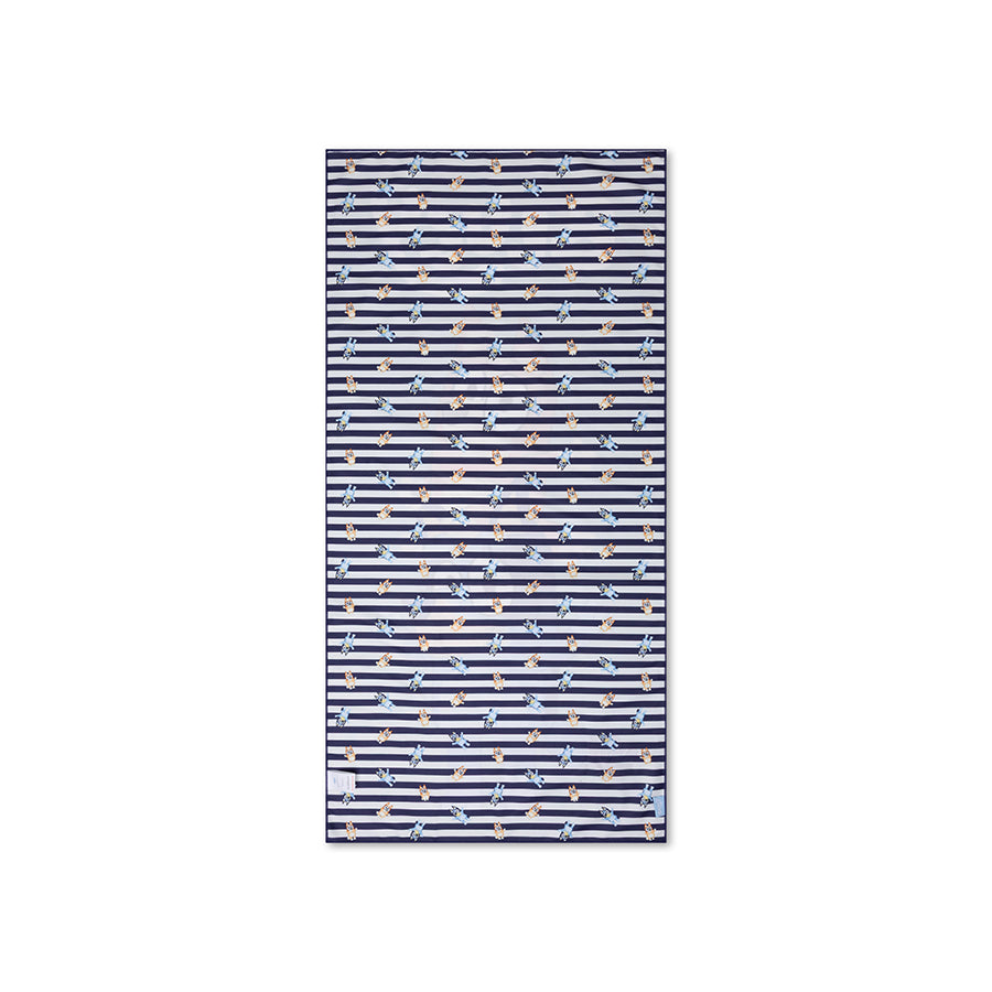 microfiber-towel-bluey-swim-essentials-1