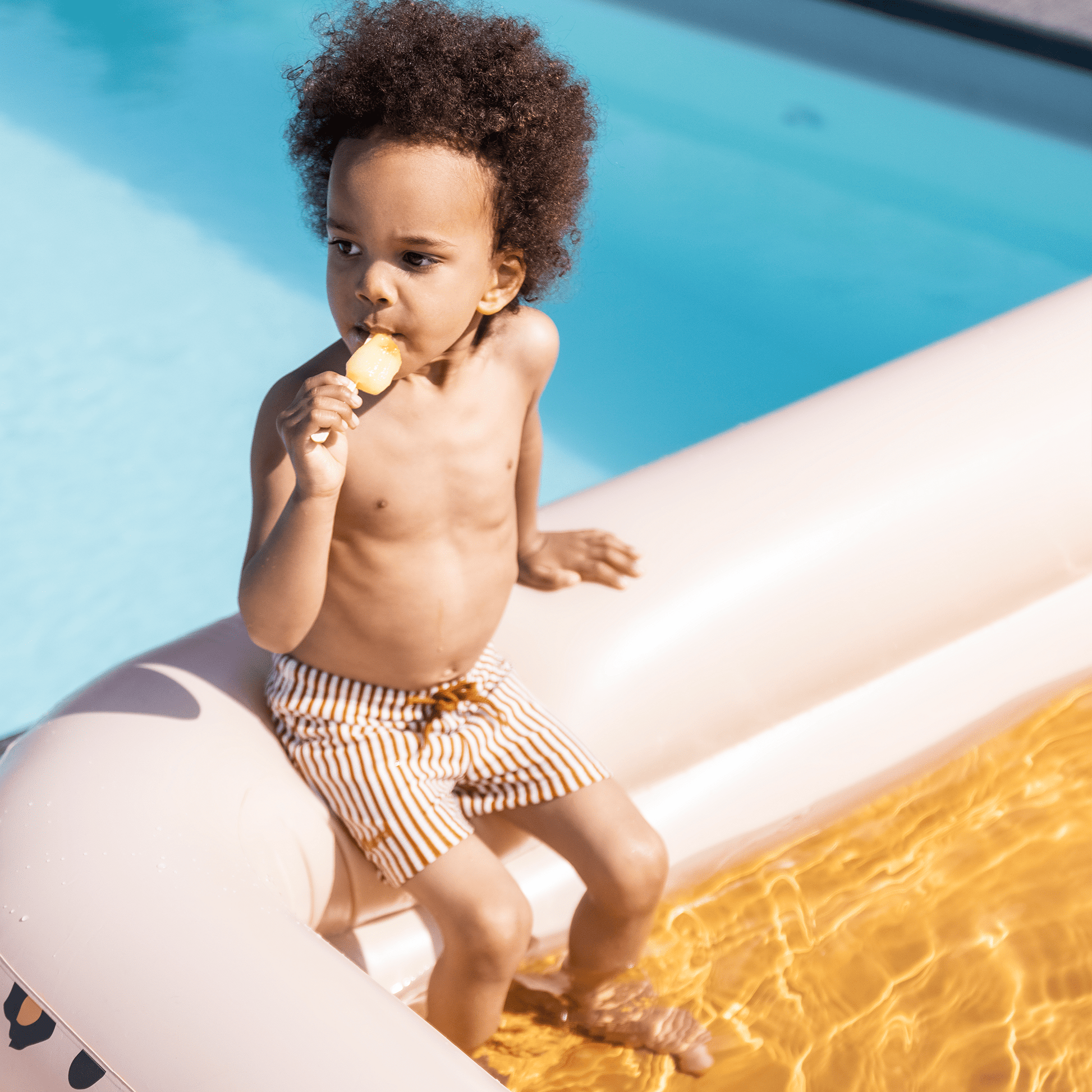 zwembad-200cm-beige-panterprint-swim-essentials-2