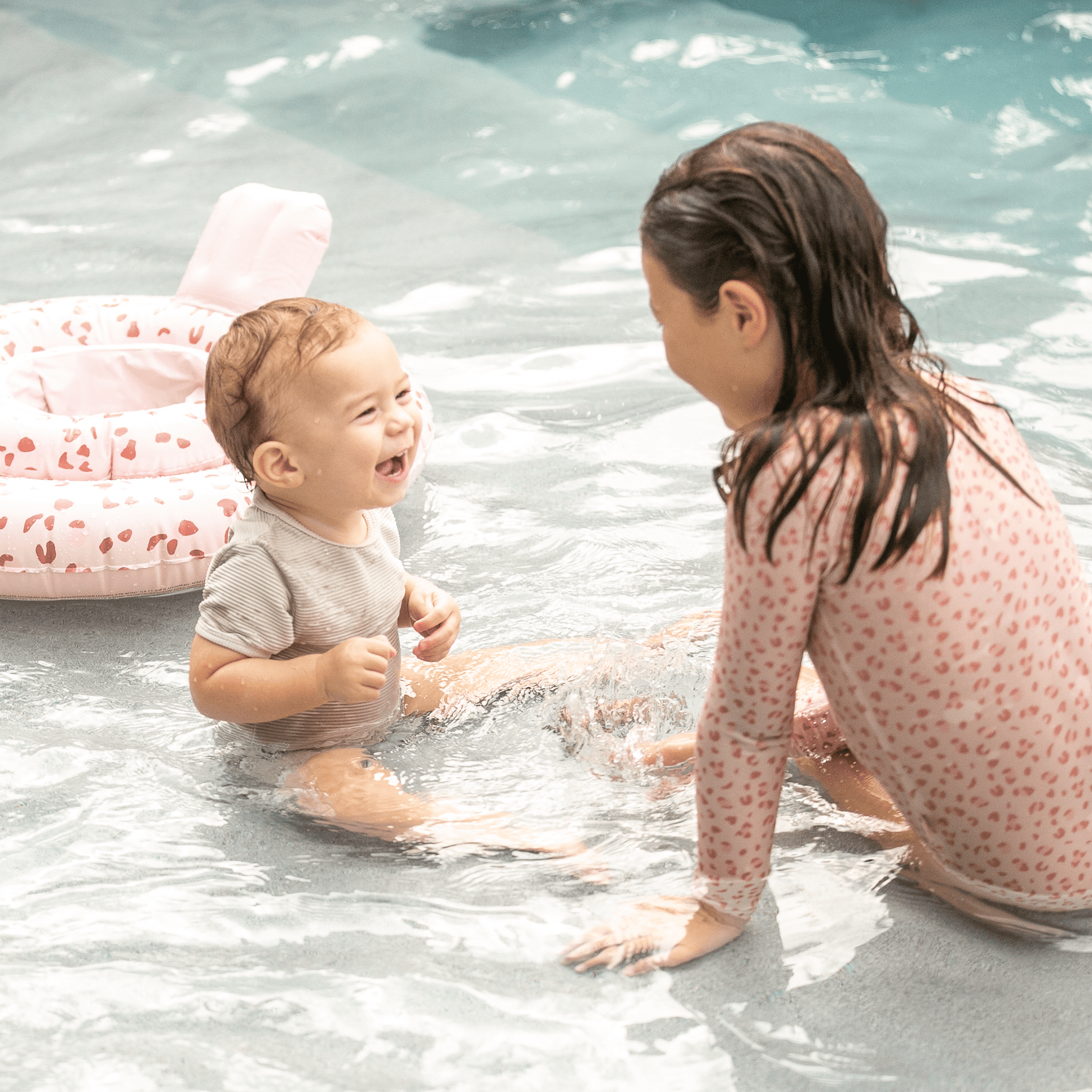 baby-float-old-pink-panterprint-swim-essentials-2